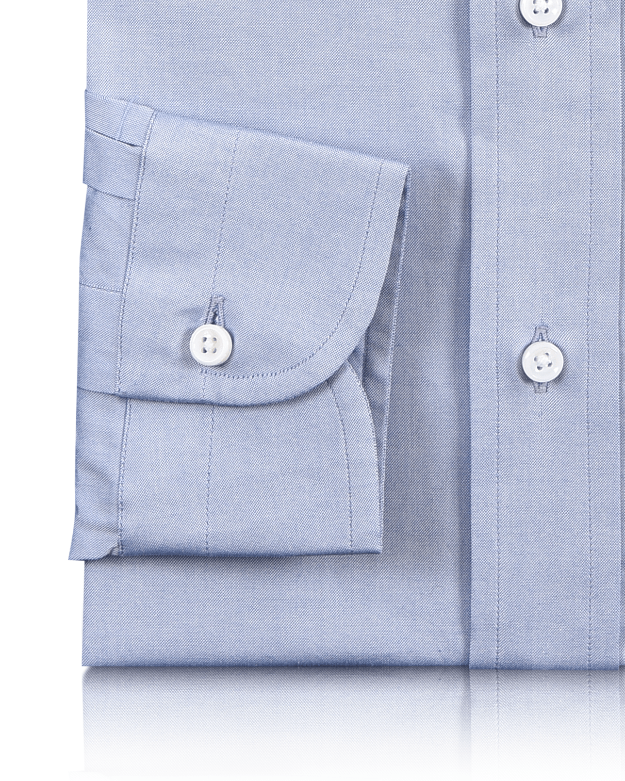 Cuff of the custom oxford shirt for men by Luxire in blue pinpoint