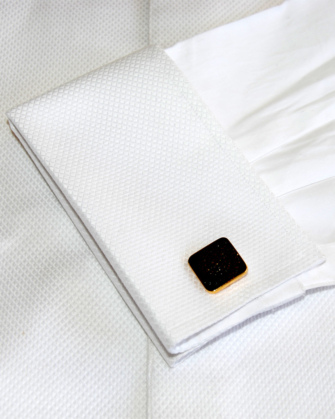 Cuff of the mens tuxedo shirt by Luxire called classic 2