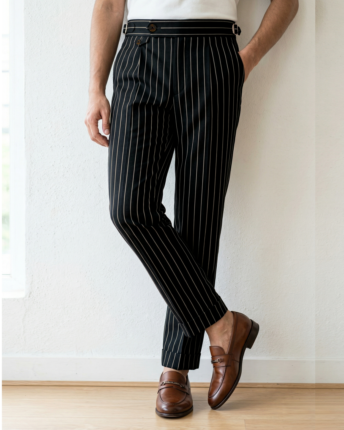 Holland & Sherry Crispaire Black Chalk Stripe - 1