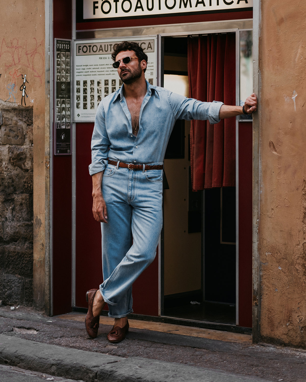 Fade Washed Light Blue Jeans - 2
