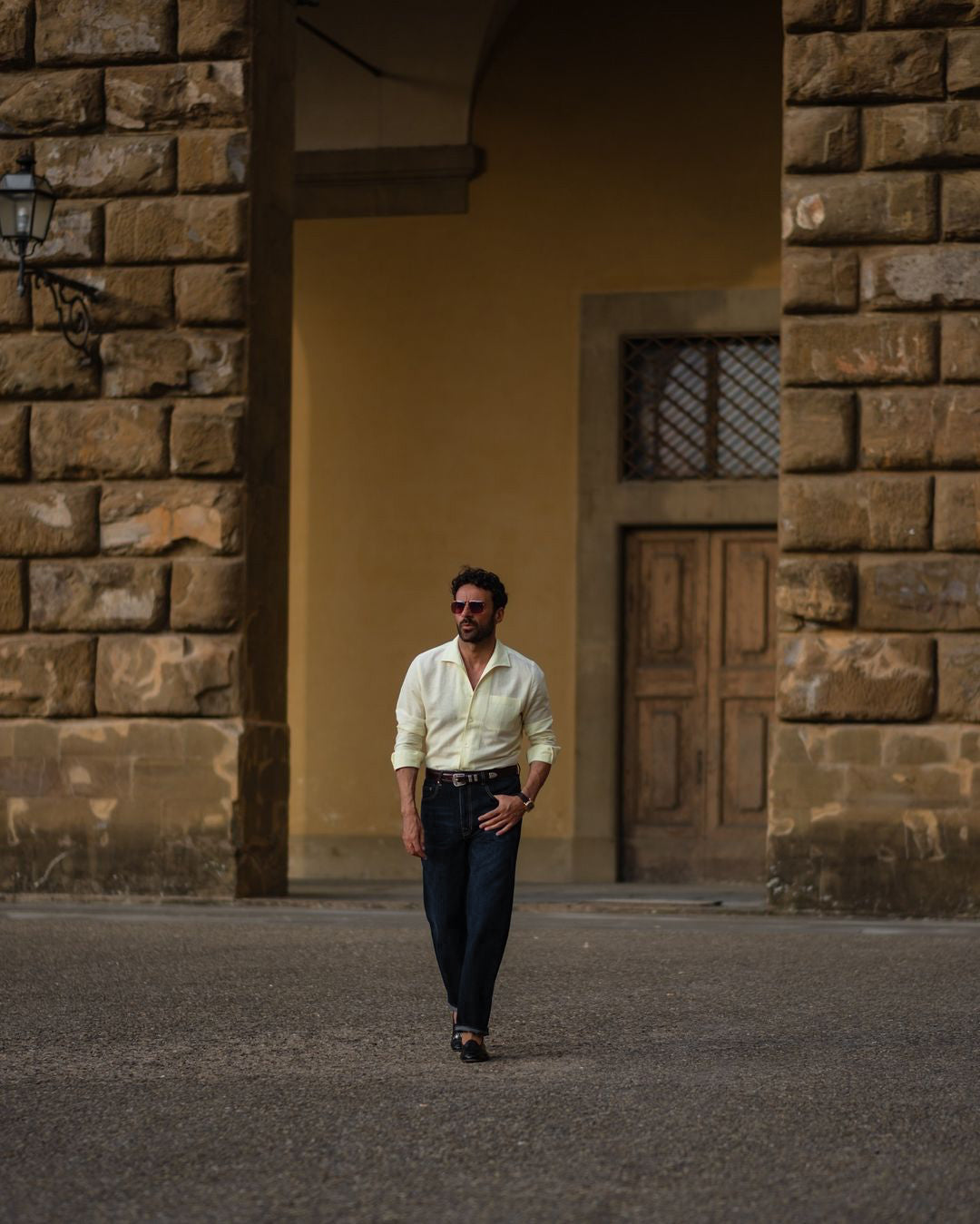 Summer Shirt in Pale Yellow Linen with one piece collar placket