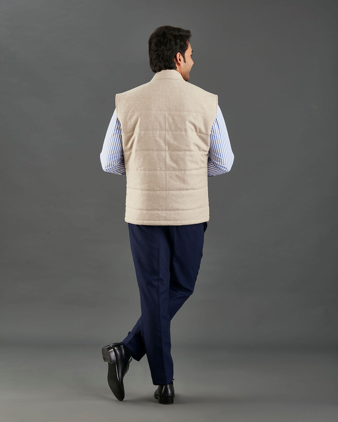 EThomas: Vintage Ecru Classic Flannel Quilted Gilet / Vest - 6