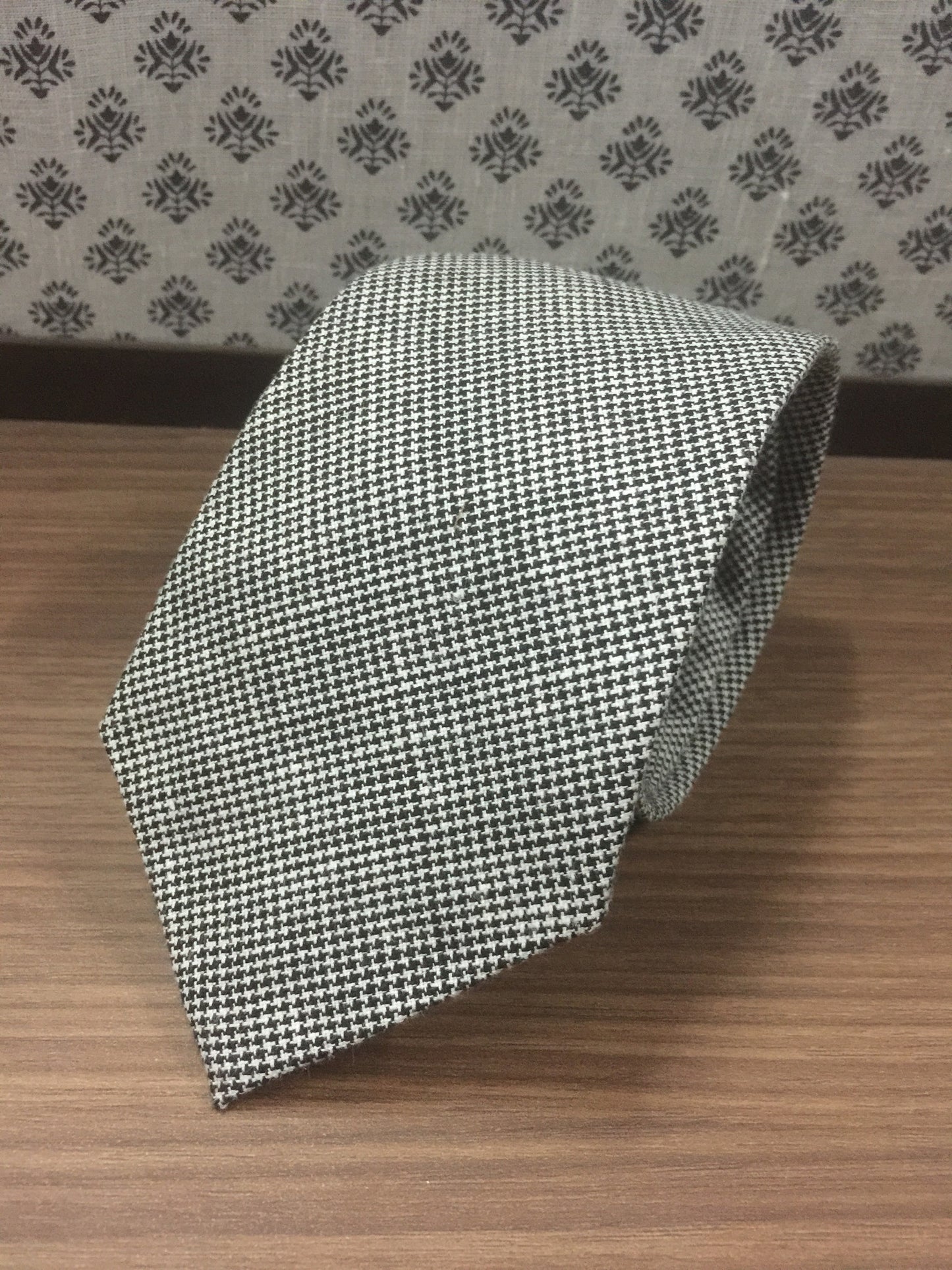 Linen Tie: Black White Houndstooth (452532920)